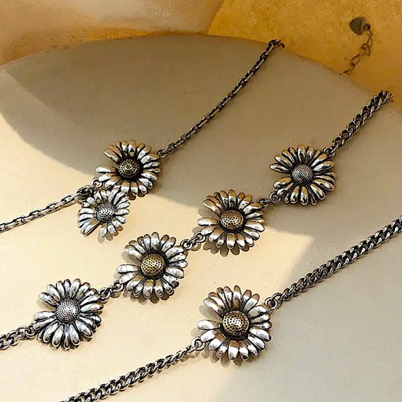 Sterling Silver Sunflower Chain Link Minimalist Bracelet - Picture 3 of 5